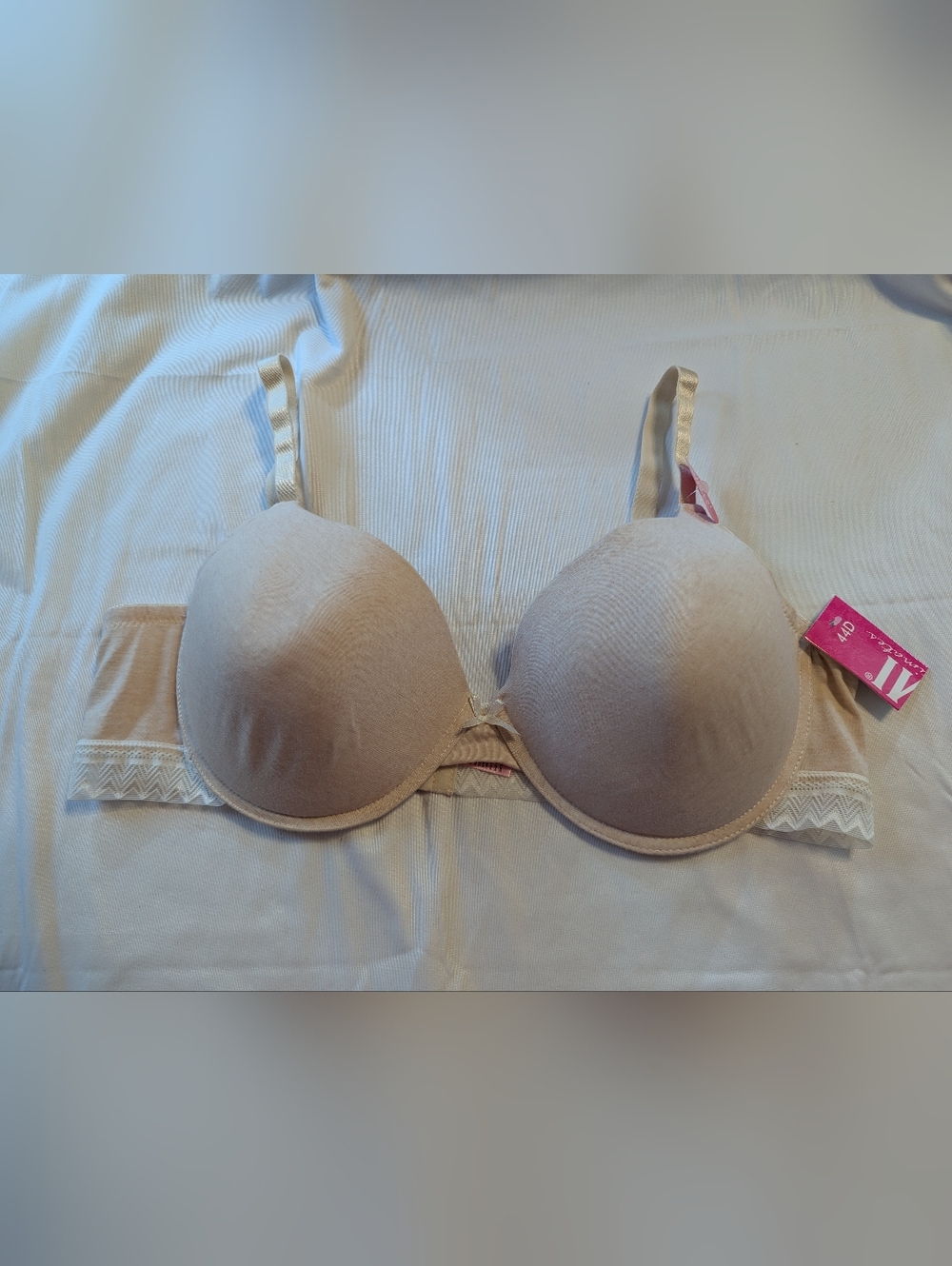 Woman's YMI Intimates Padded Underwire Bra Size 44D BNWT